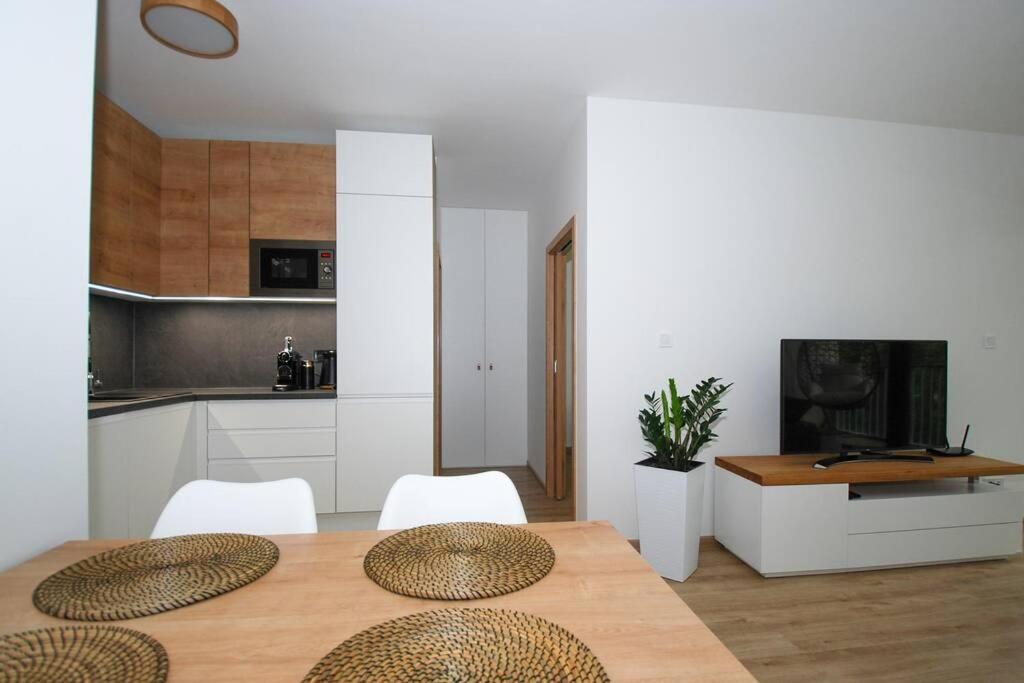 Lipnoport Lakeside Apartment Lipno nad Vltavou Eksteriør bilde